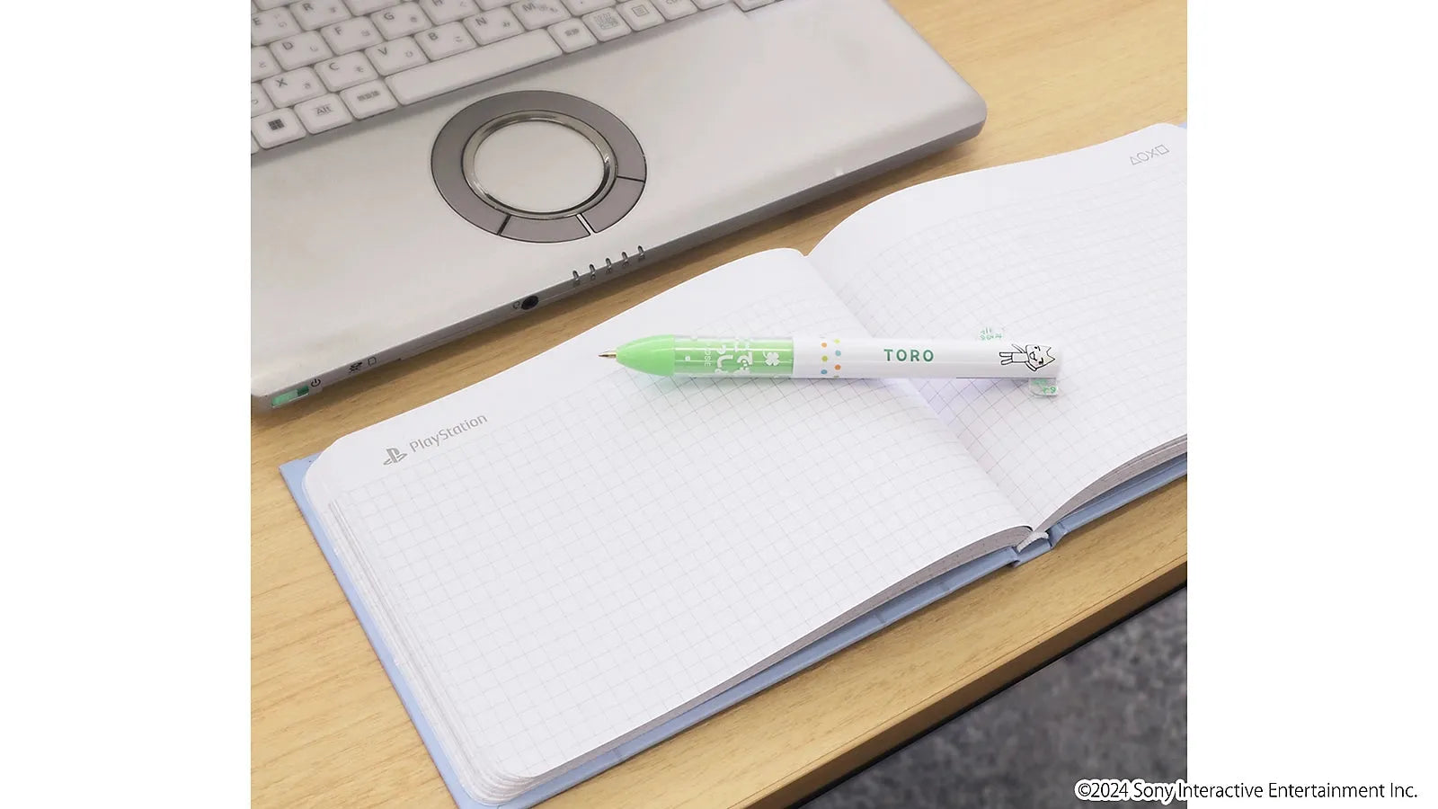 PlayStation B6 Notebook - Techo Treats
